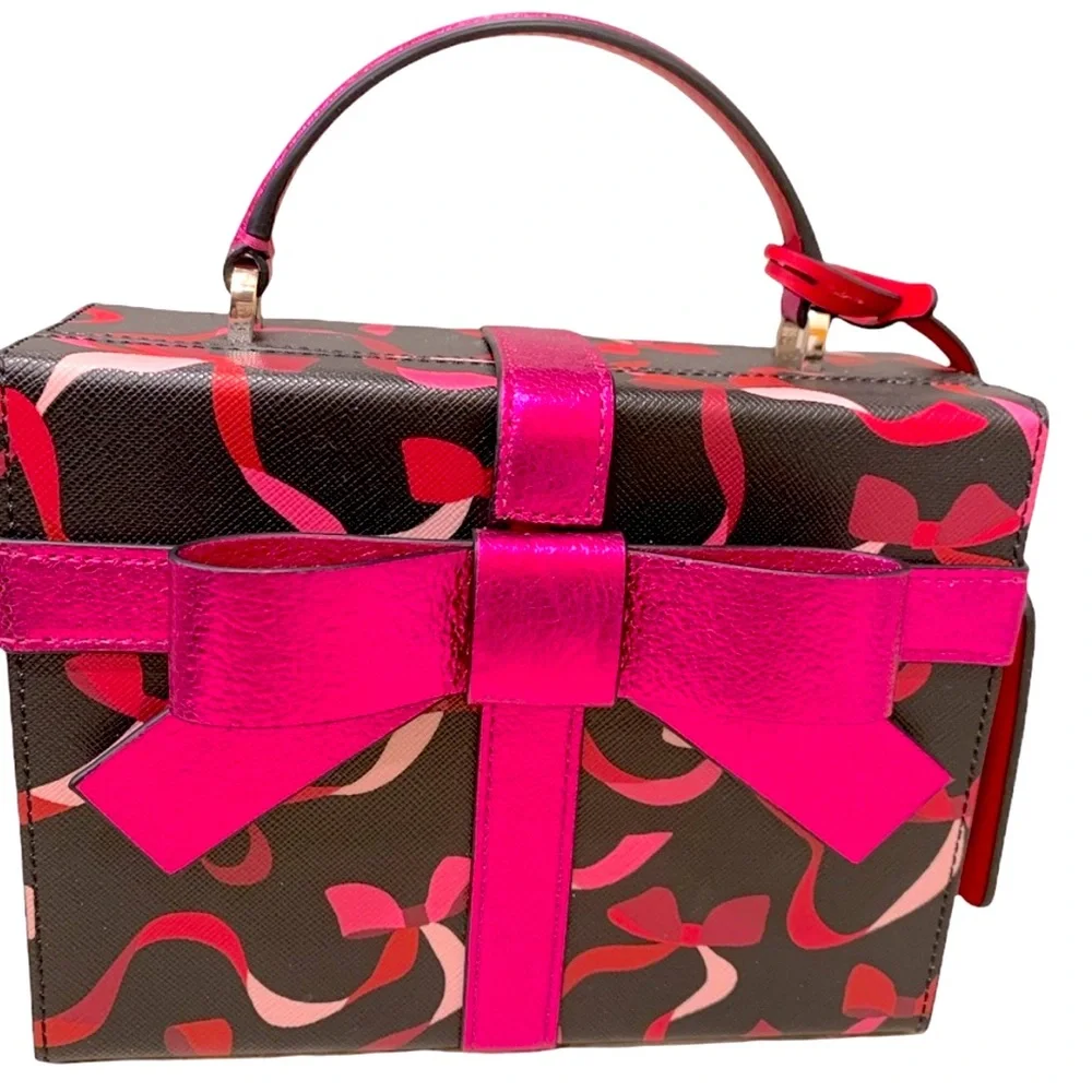 New Kate Spade wrapping party gift box crossbody - Picture 6 of 16